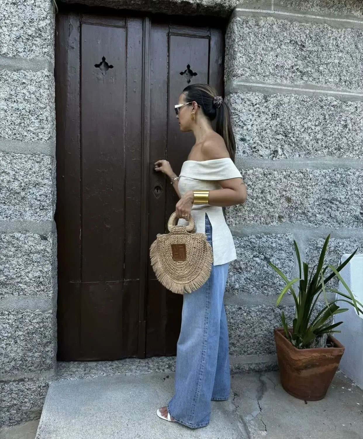 Set Lady - Casual Off-shoulder