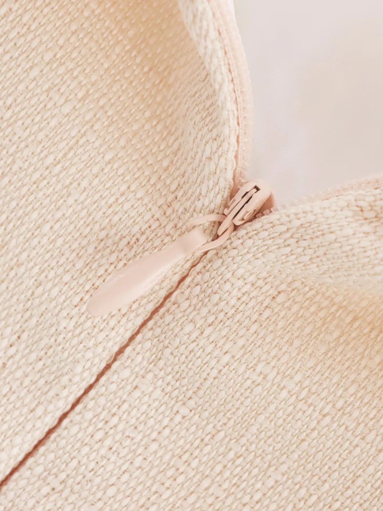 Set Lady - Casual Off-shoulder