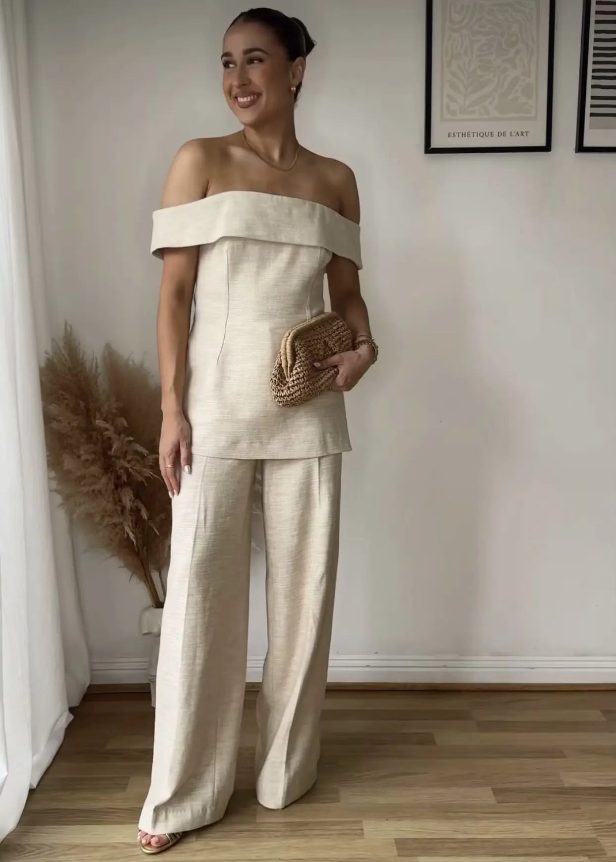 Set Lady - Casual Off-shoulder