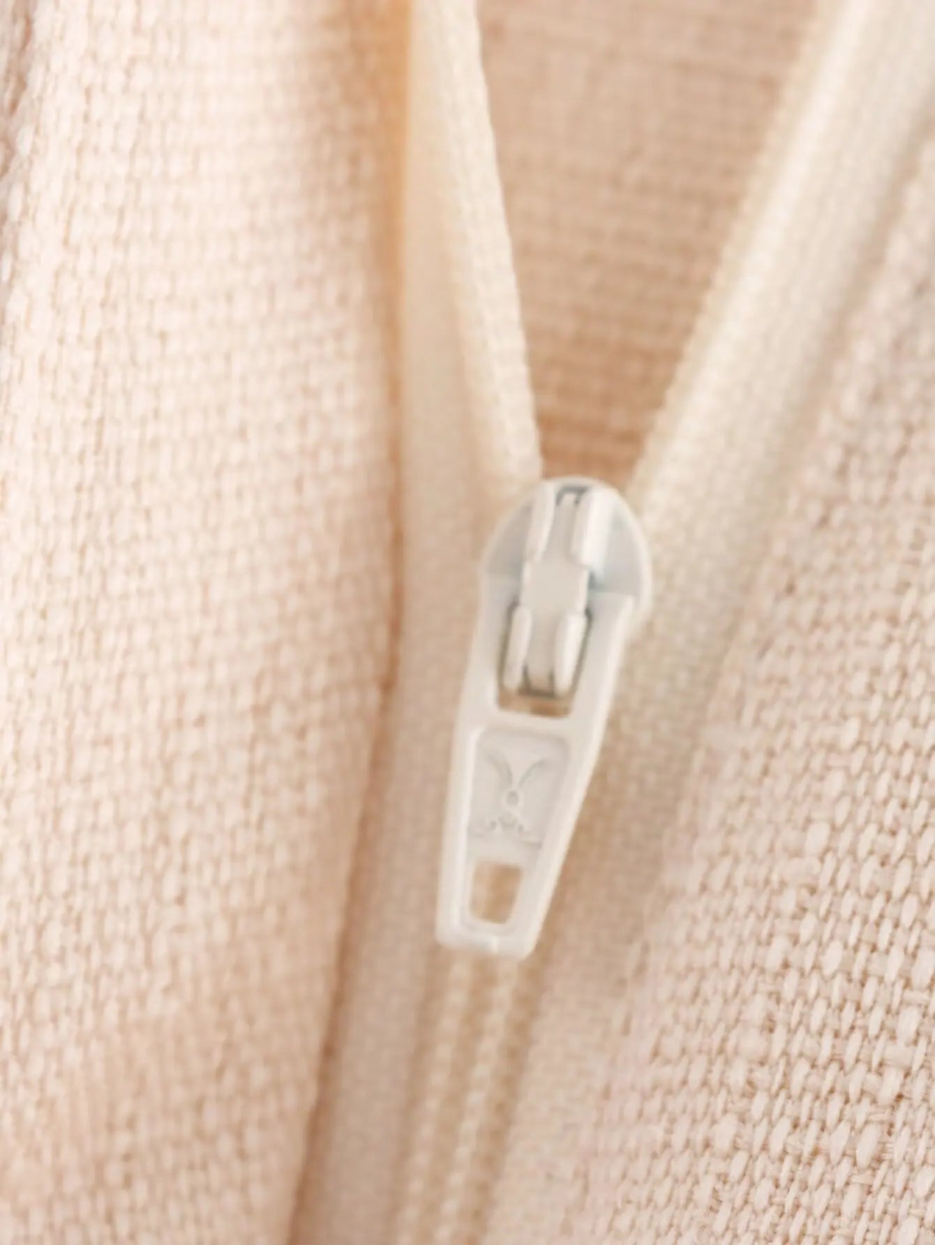 Set Lady - Casual Off-shoulder