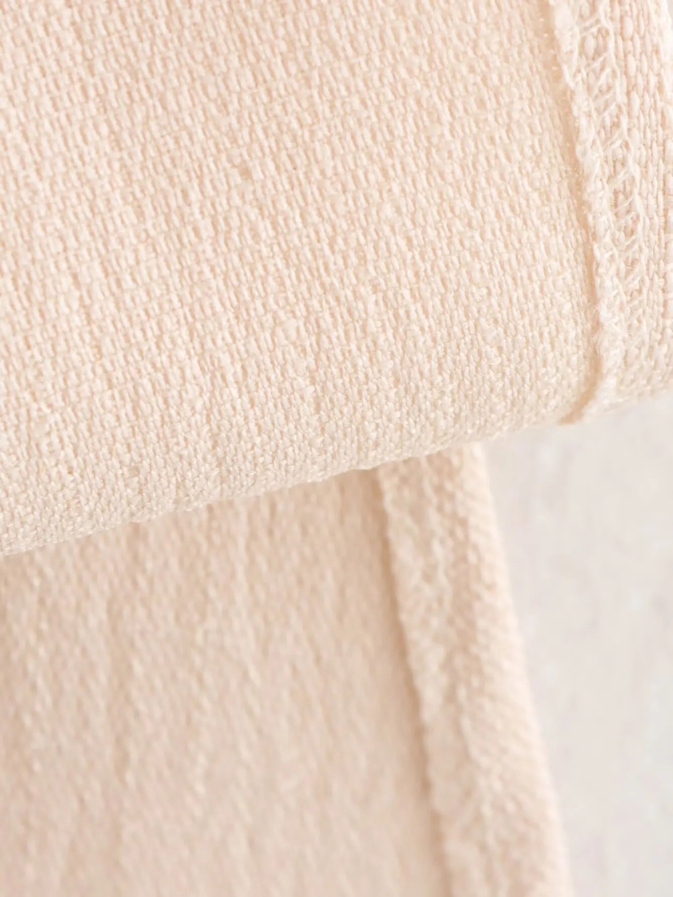 Set Lady - Casual Off-shoulder