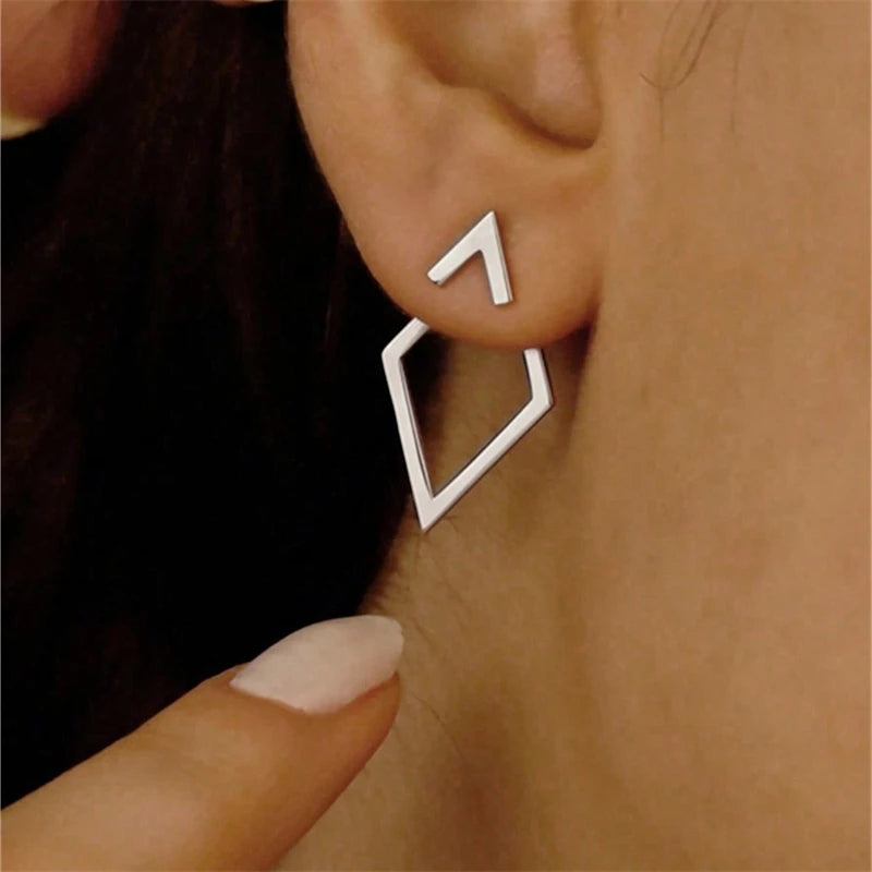 Metal geometric earrings - diamond shaped arrow